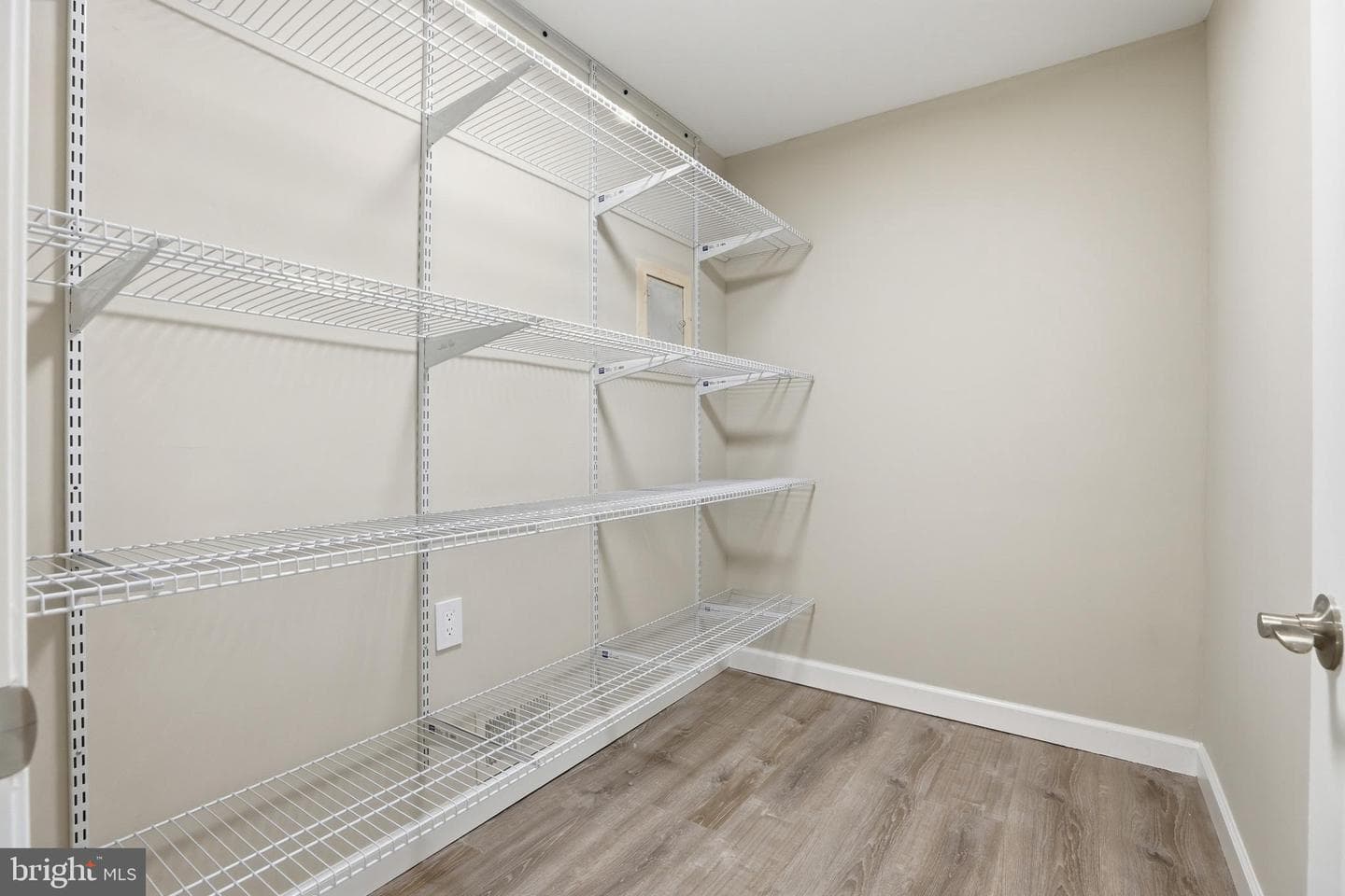19 Roe Lane photo 14