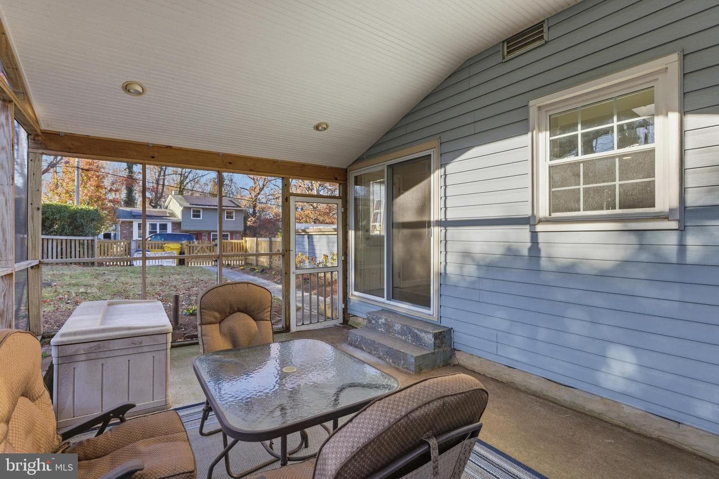 19 Roe Lane photo 16
