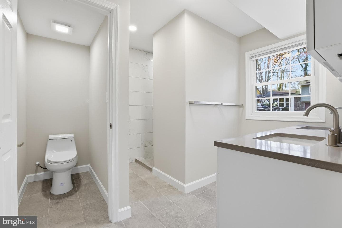 19 Roe Lane photo 17