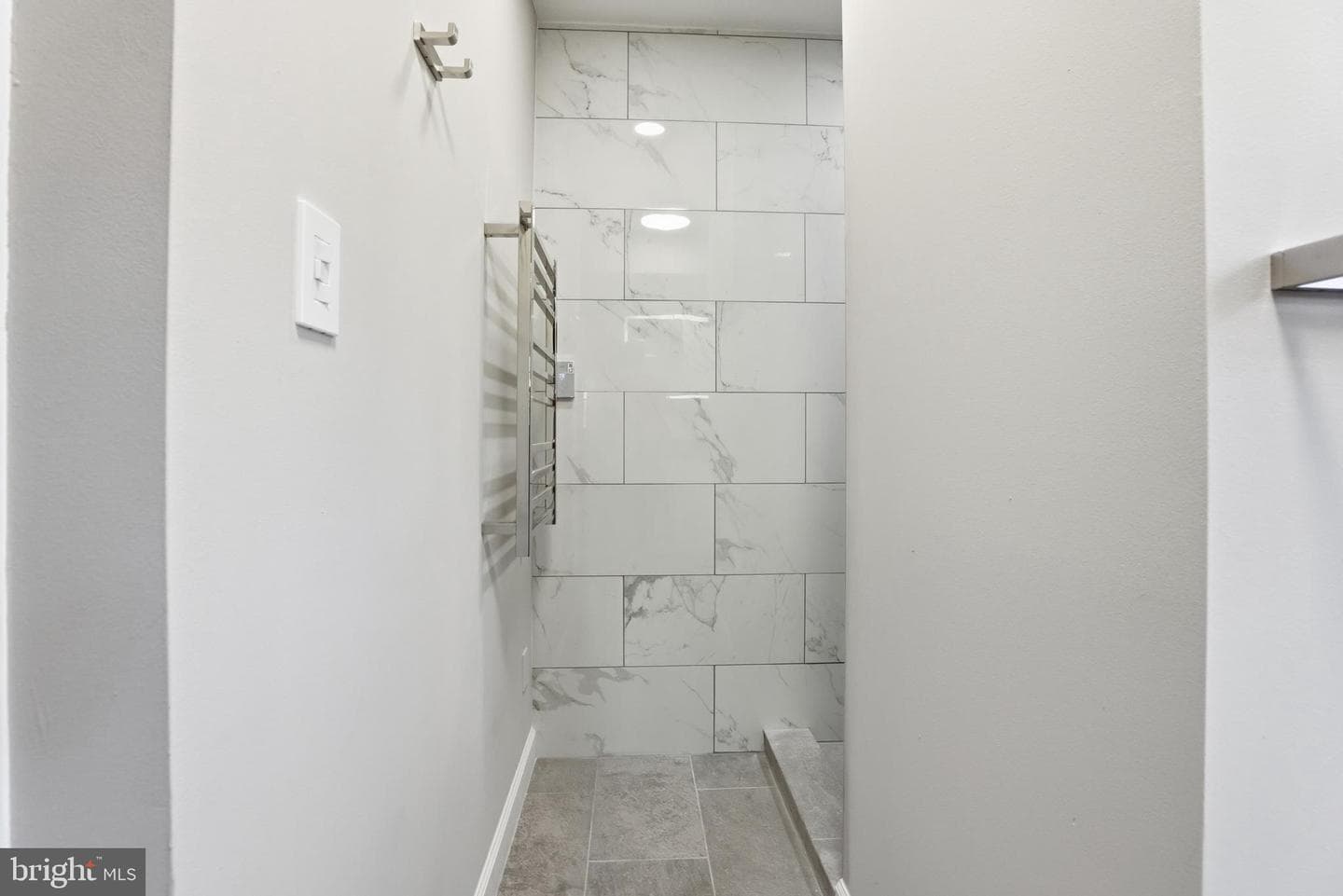 19 Roe Lane photo 19