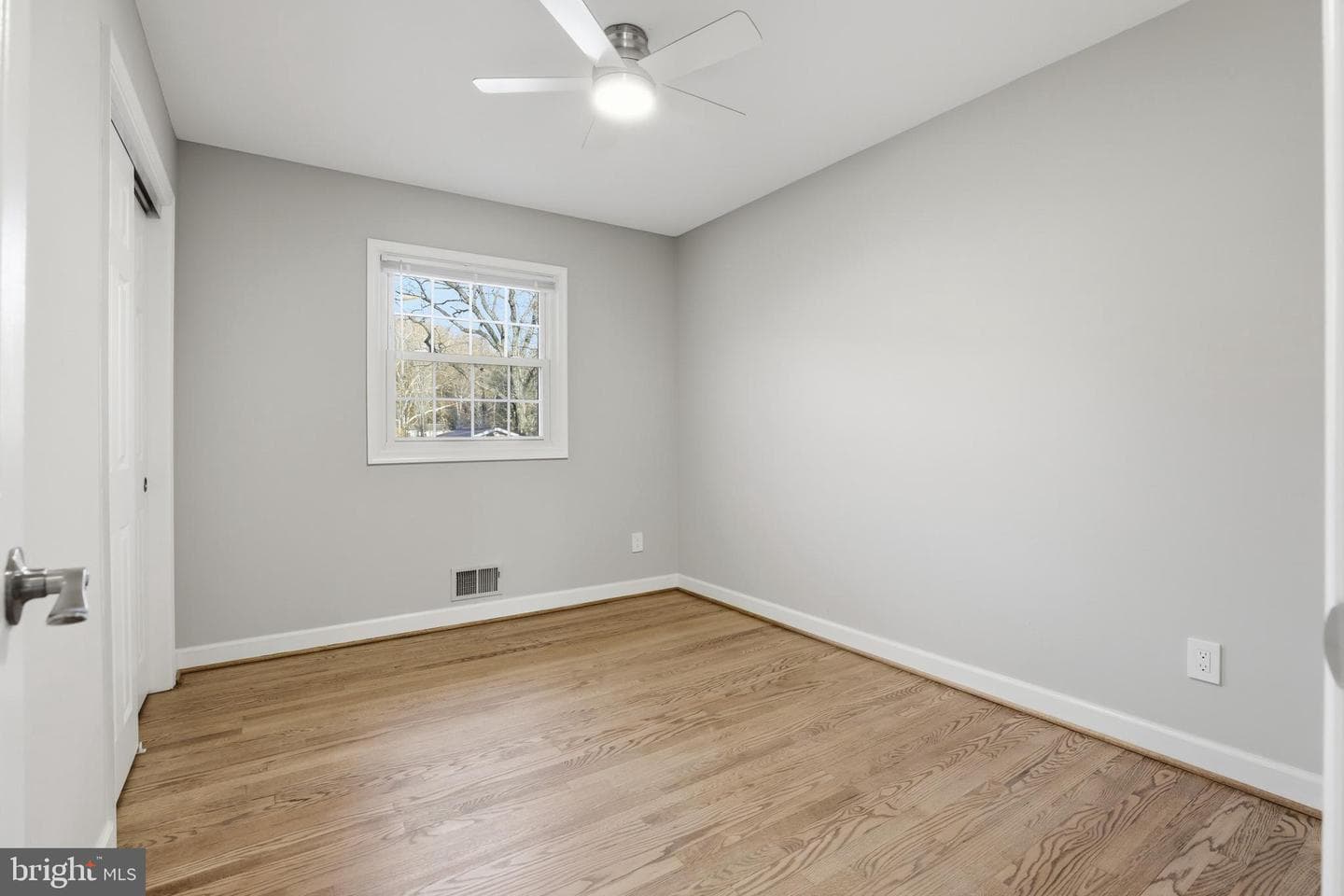 19 Roe Lane photo 27
