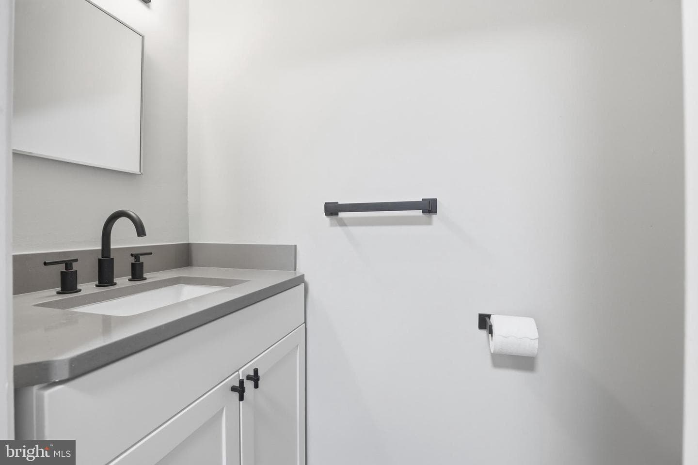 19 Roe Lane photo 28
