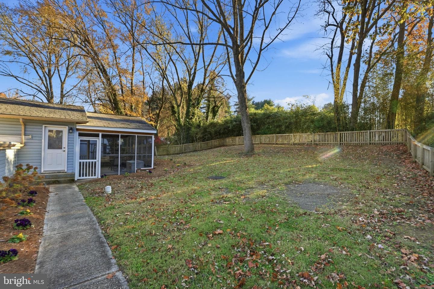 19 Roe Lane photo 30