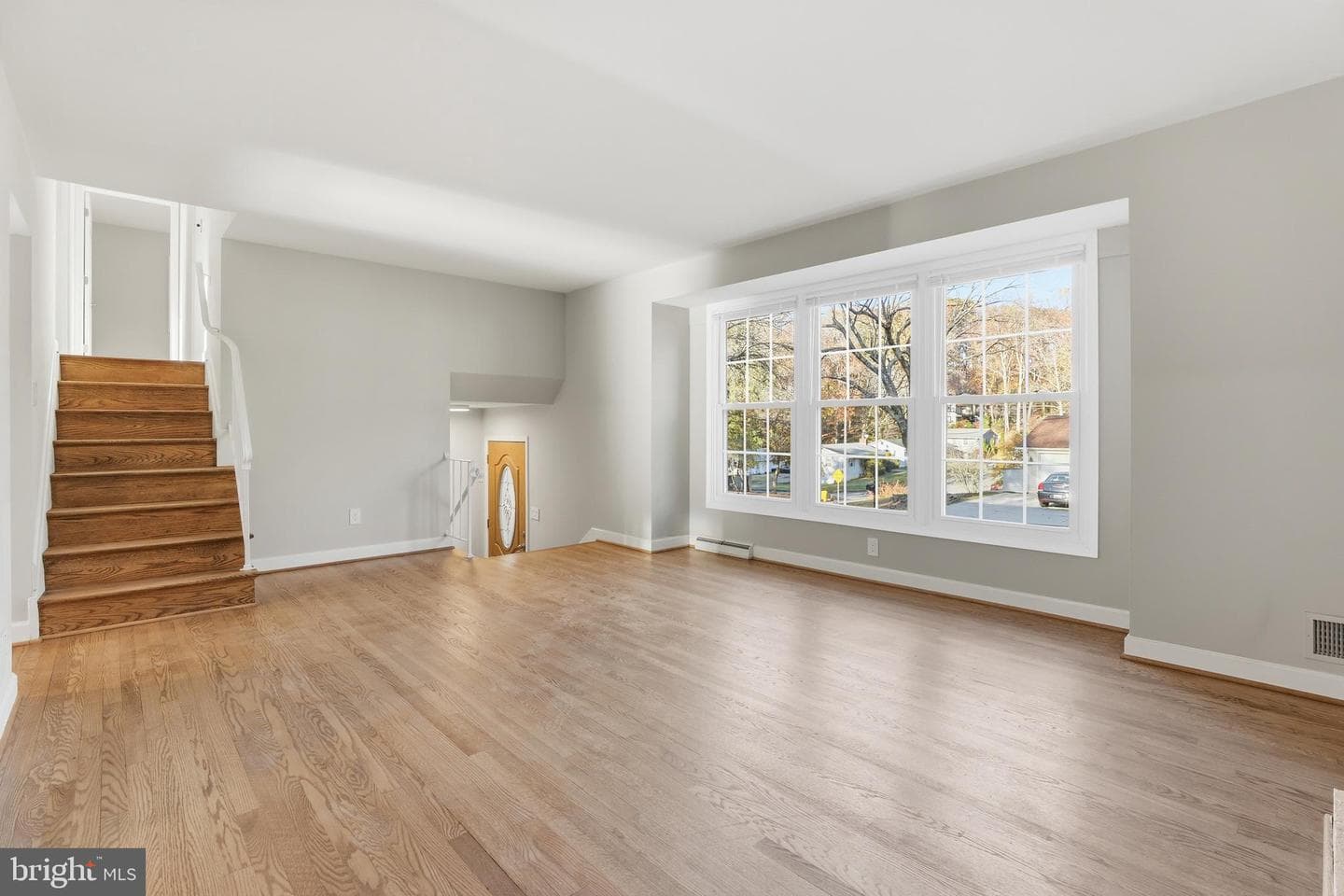19 Roe Lane photo 6