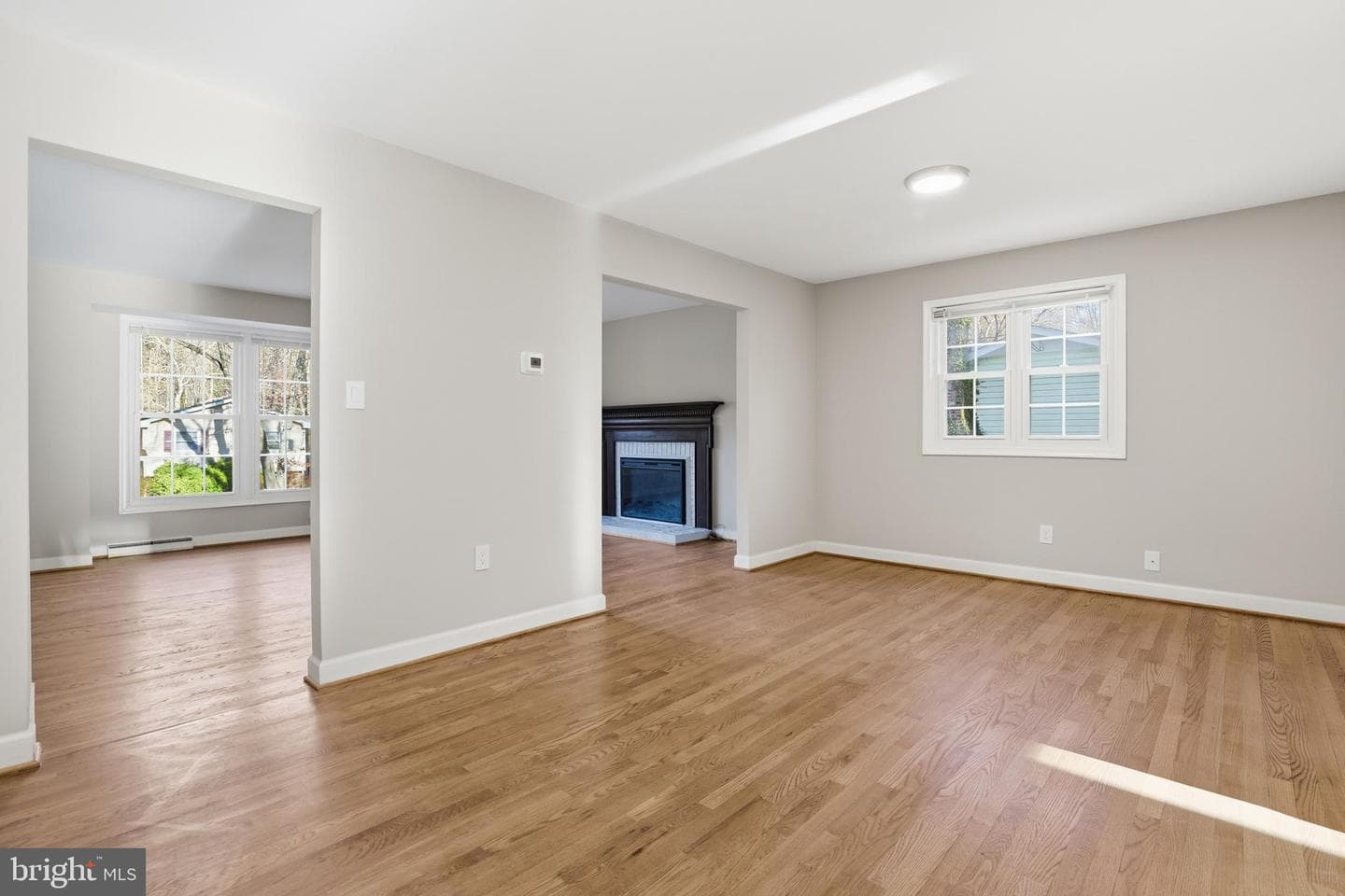 19 Roe Lane photo 9