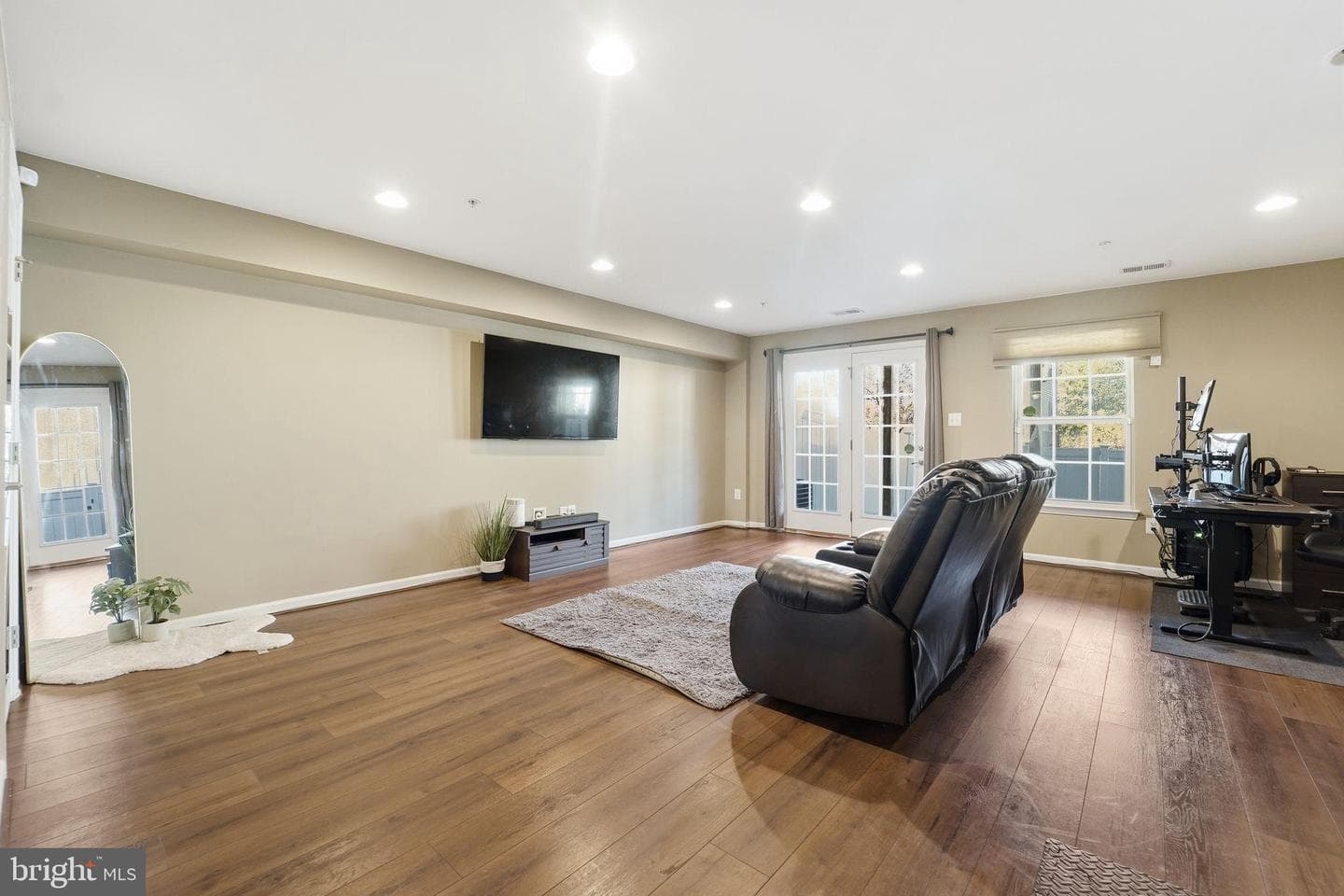 2746 Fredericksburg Road photo 5