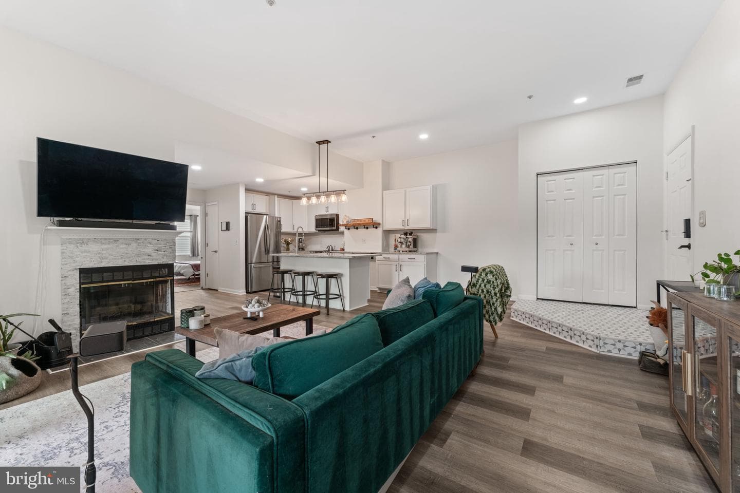 10 Greystone Court #i photo 5