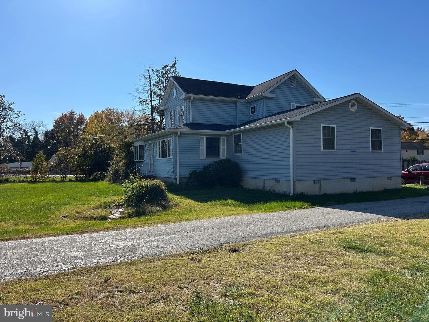 912 Oakwood Road photo 9