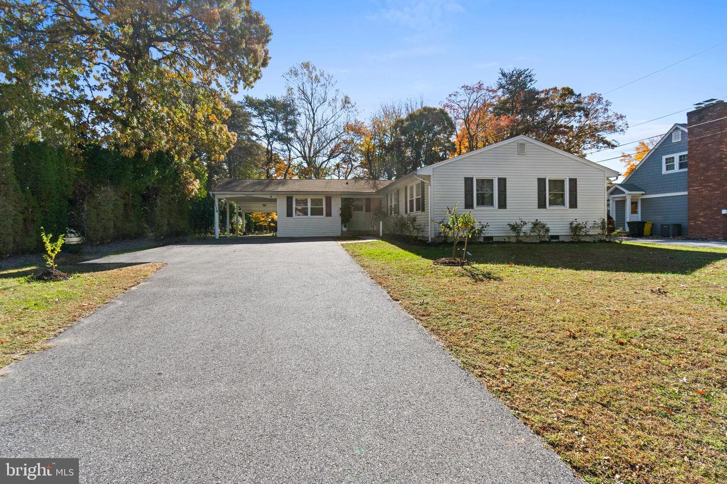9 Robinson Road photo 1