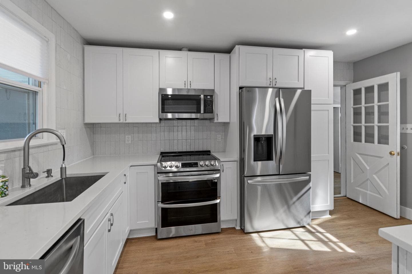 9 Robinson Road photo 14