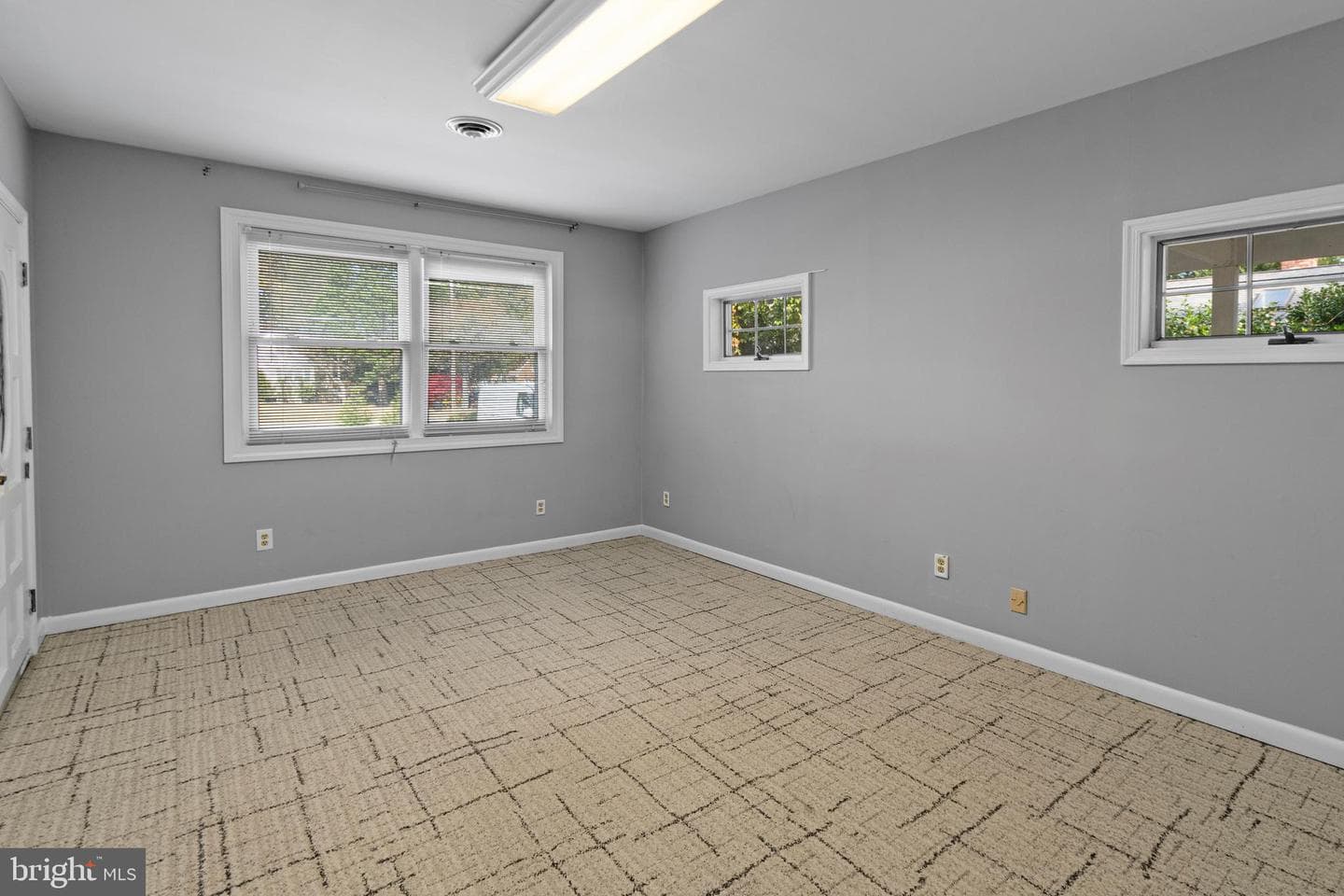 9 Robinson Road photo 31
