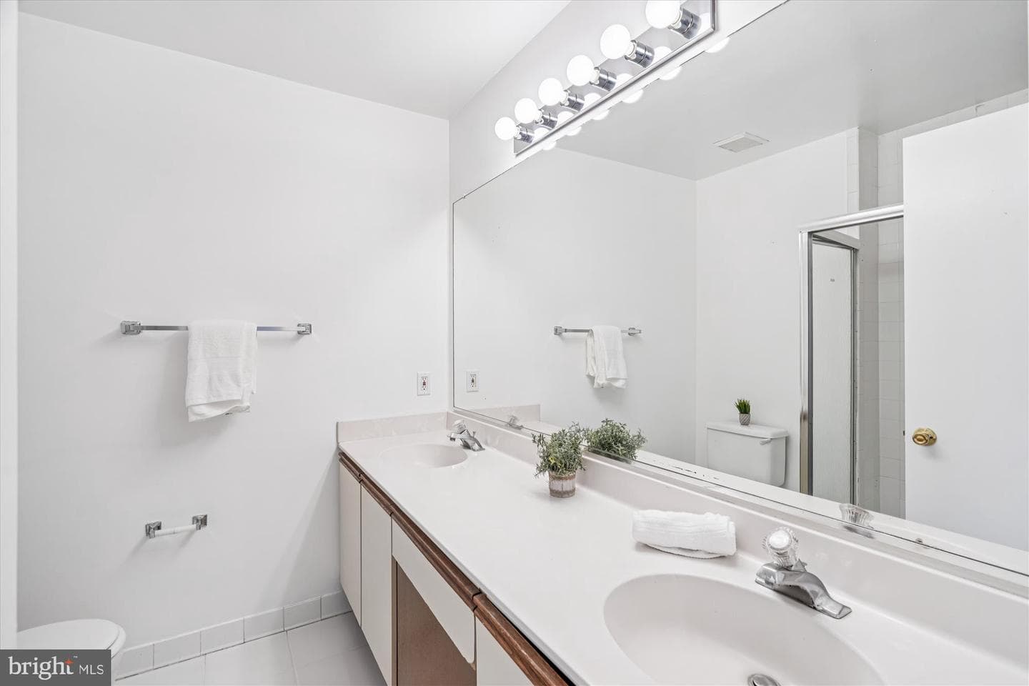 986 Breakwater Drive photo 19
