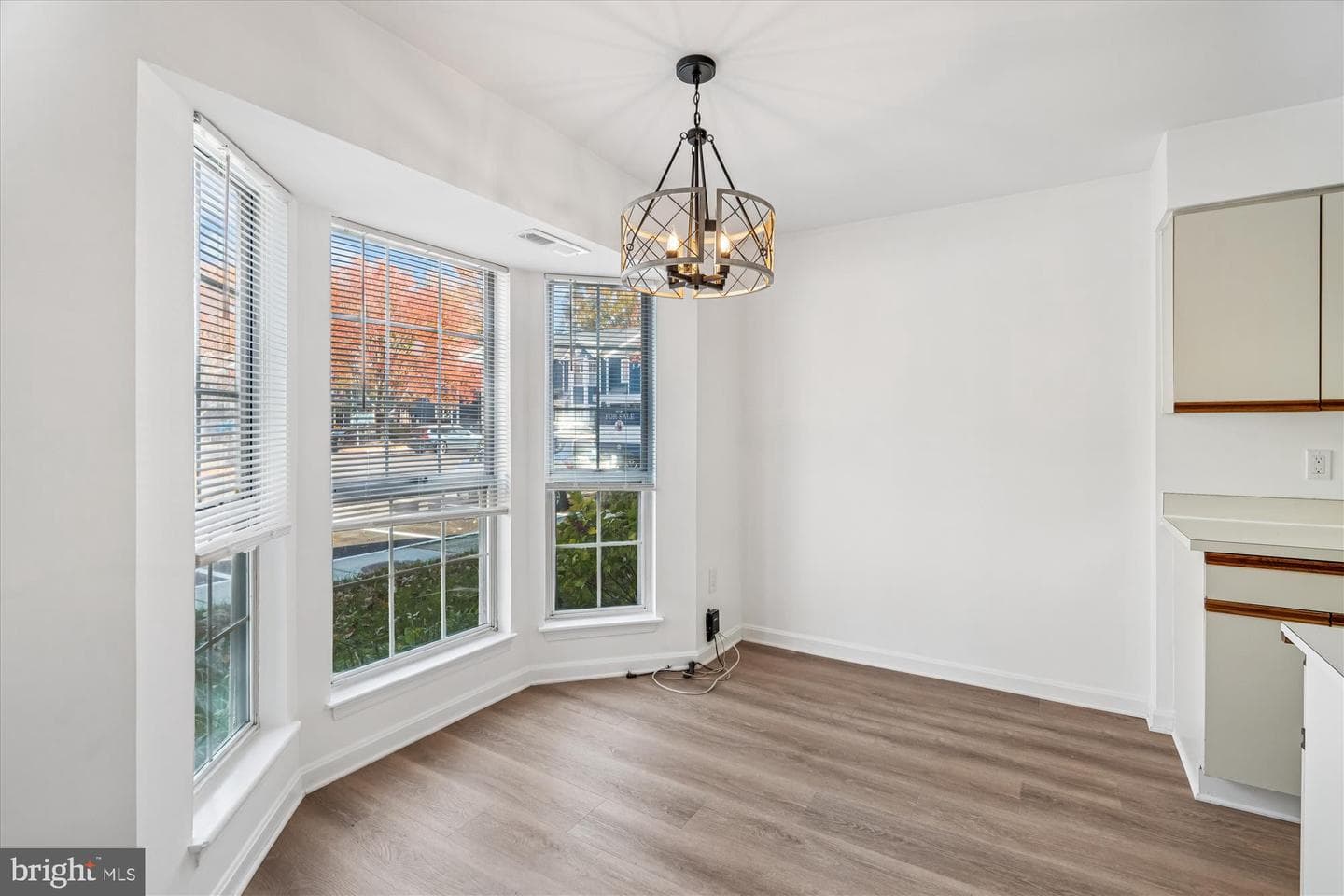 986 Breakwater Drive photo 3
