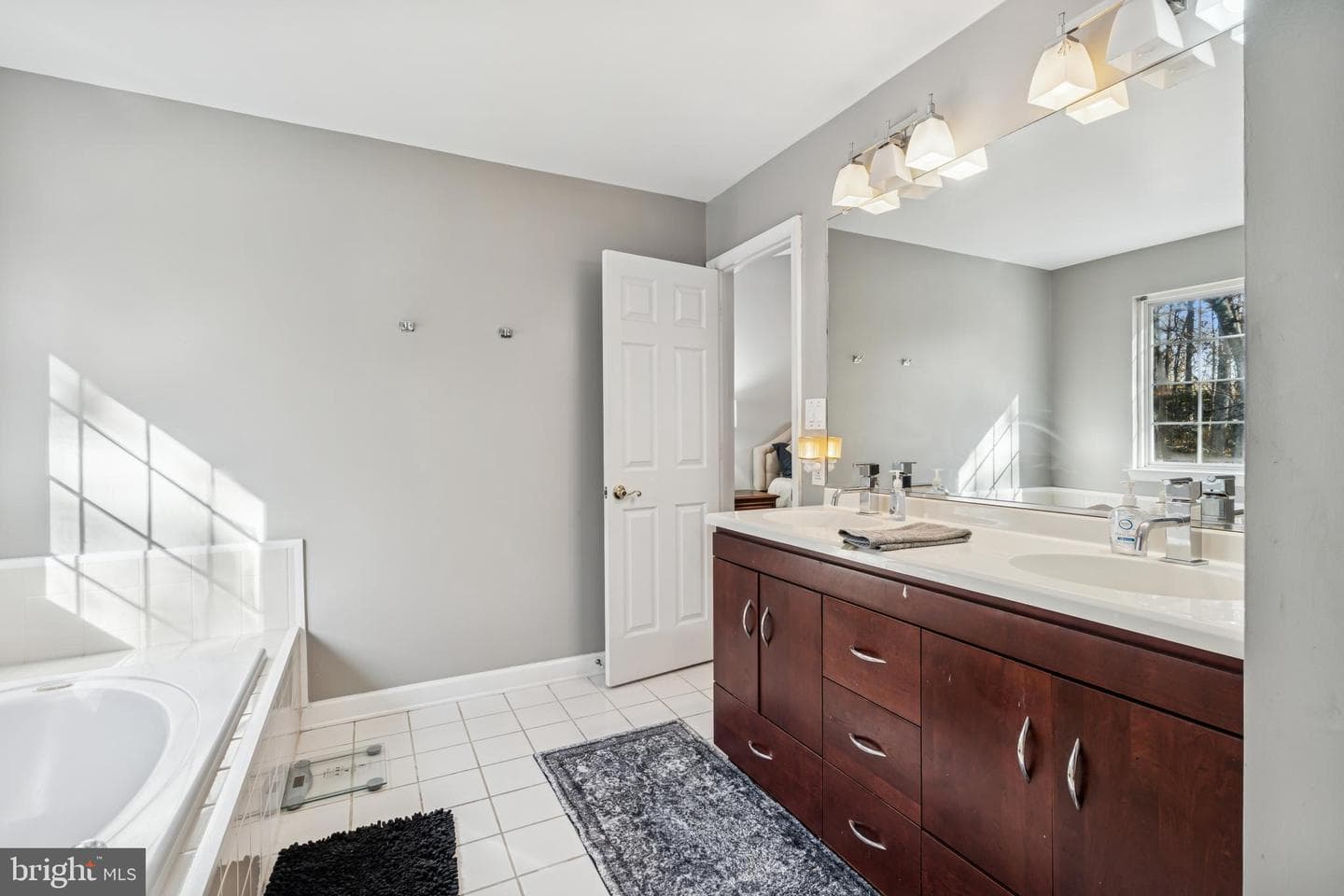 1513 Chase Hill Drive photo 32