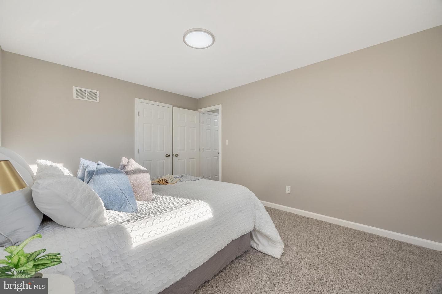 8344 Fairwood Drive photo 17
