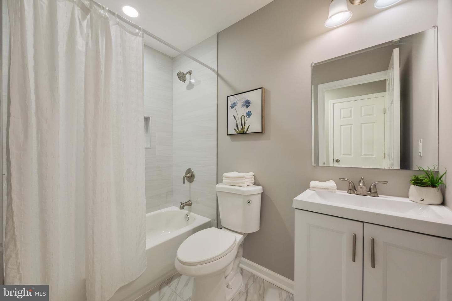 8344 Fairwood Drive photo 22