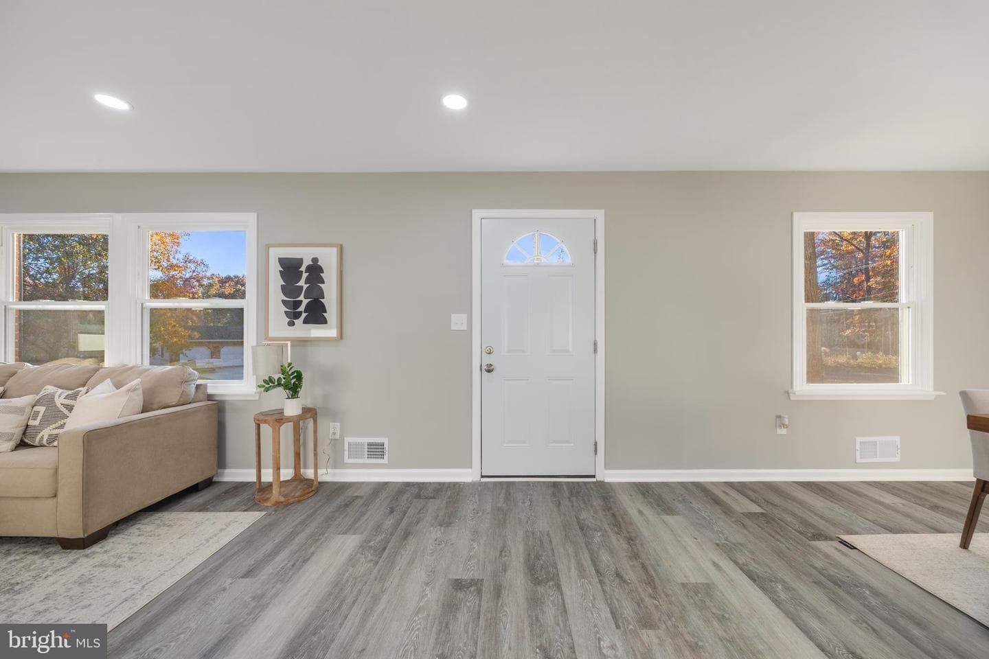 8344 Fairwood Drive photo 7