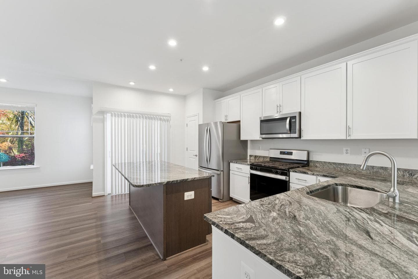 7808 Wolf Run Lane photo 11