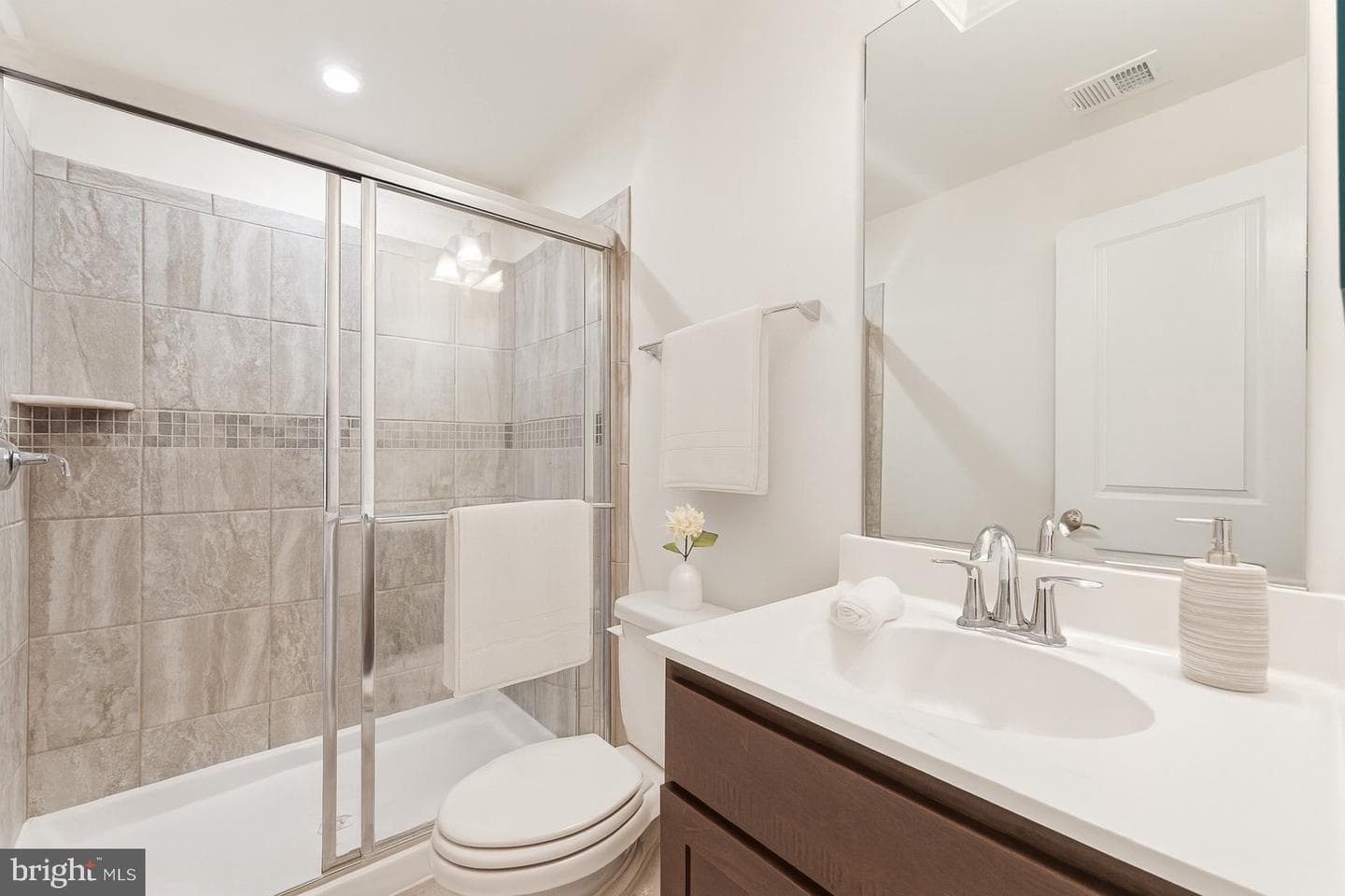 7808 Wolf Run Lane photo 24