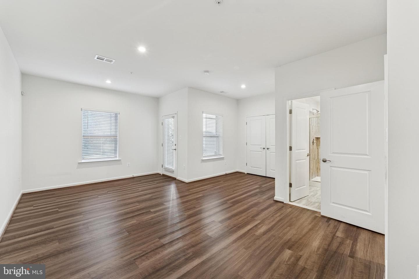 7808 Wolf Run Lane photo 27