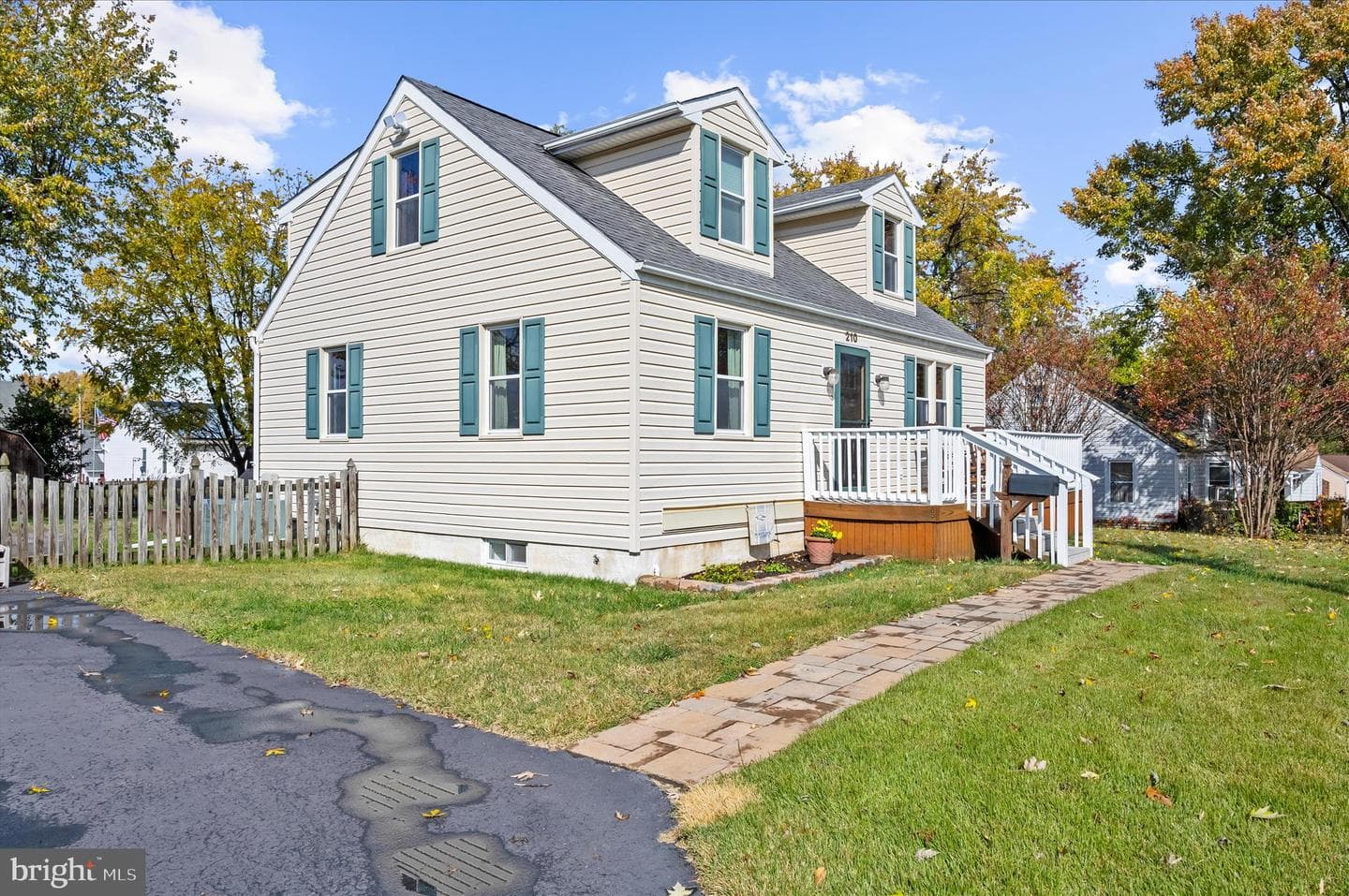 210 Arundel Road photo 6
