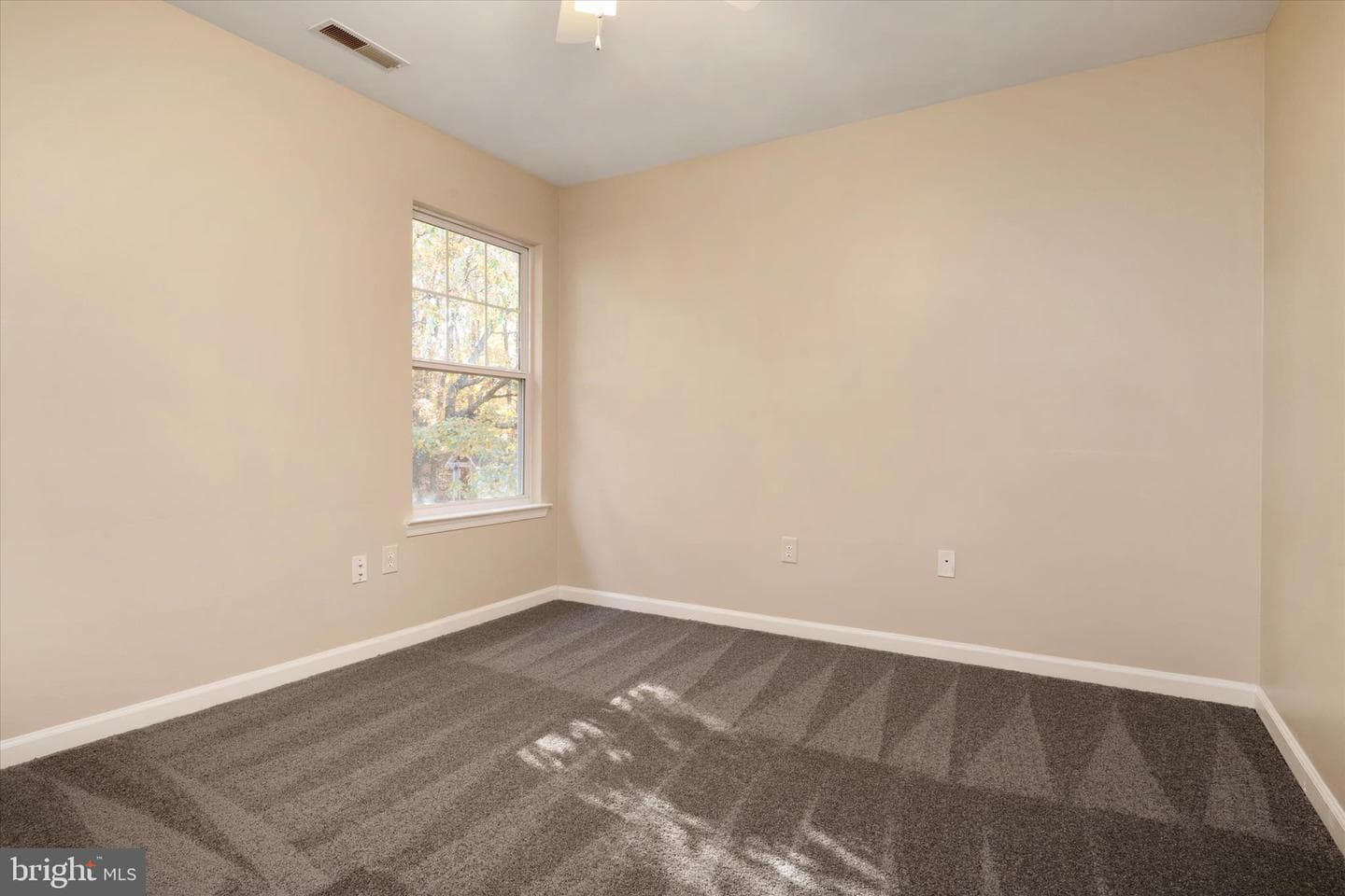 1409 Sweet Cherry Court photo 32