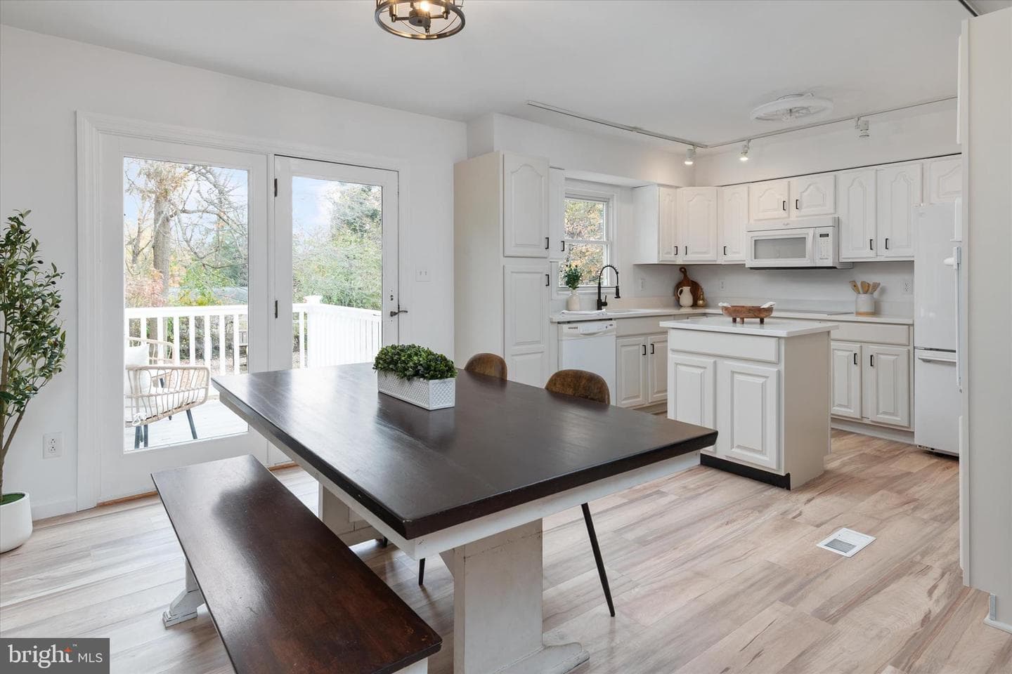 7963 Oak Road photo 5
