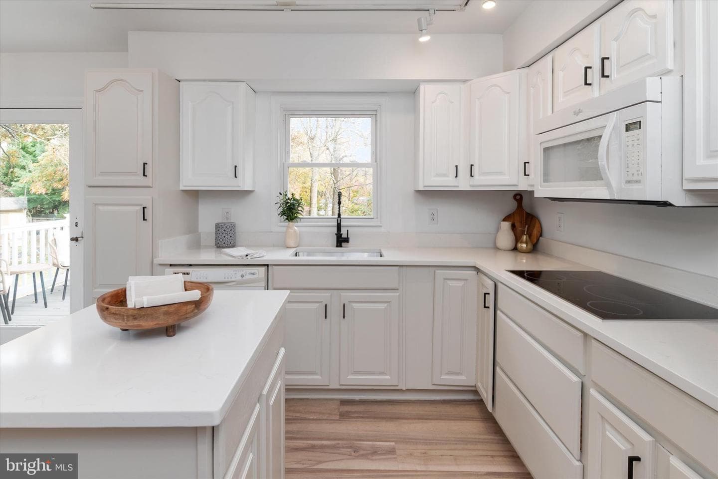 7963 Oak Road photo 6