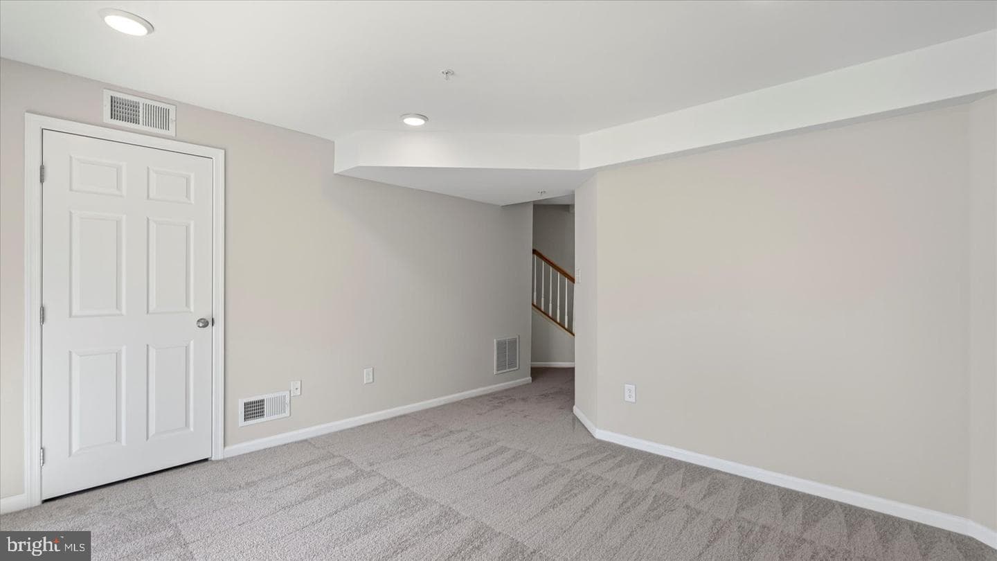 7260 Mockingbird Circle photo 29