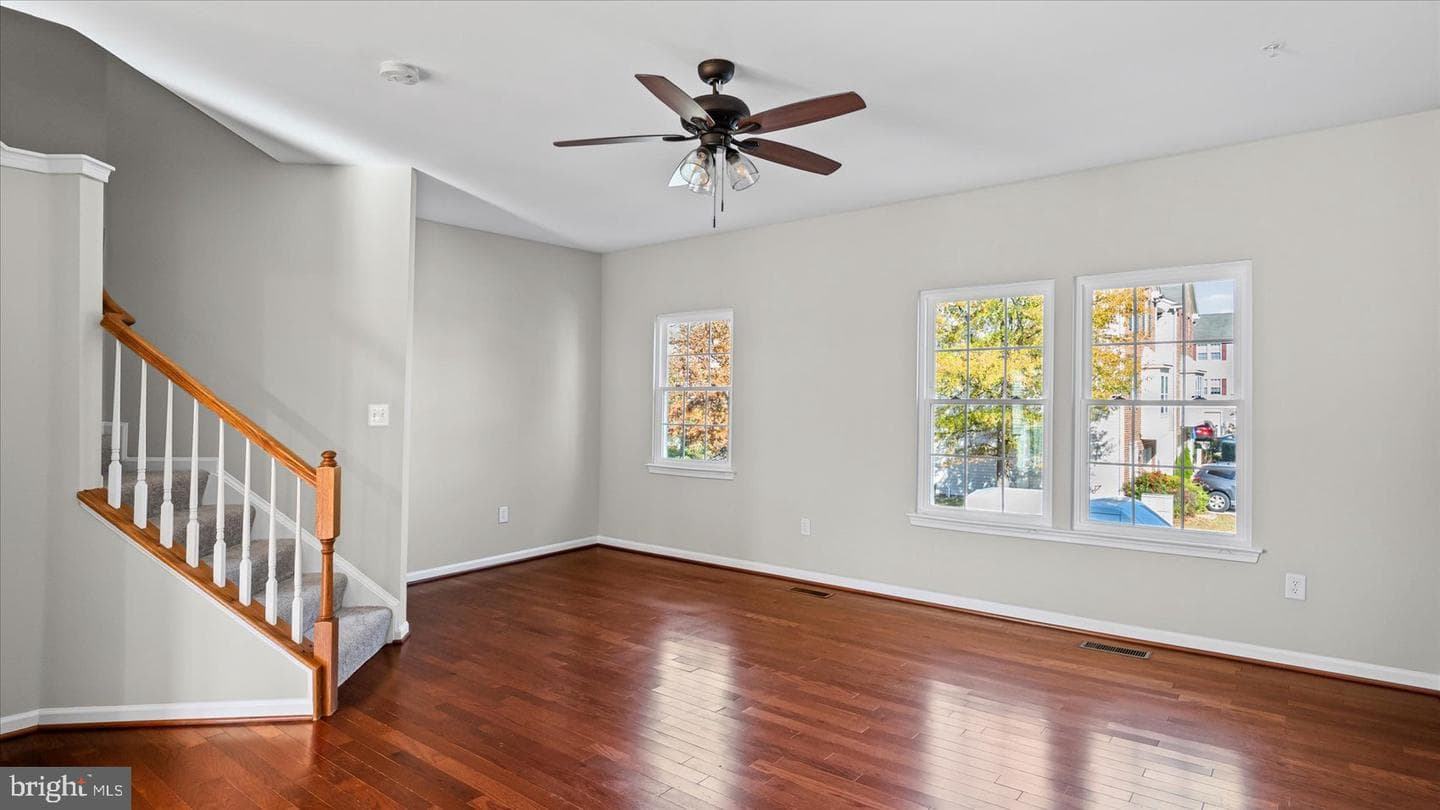 7260 Mockingbird Circle photo 4