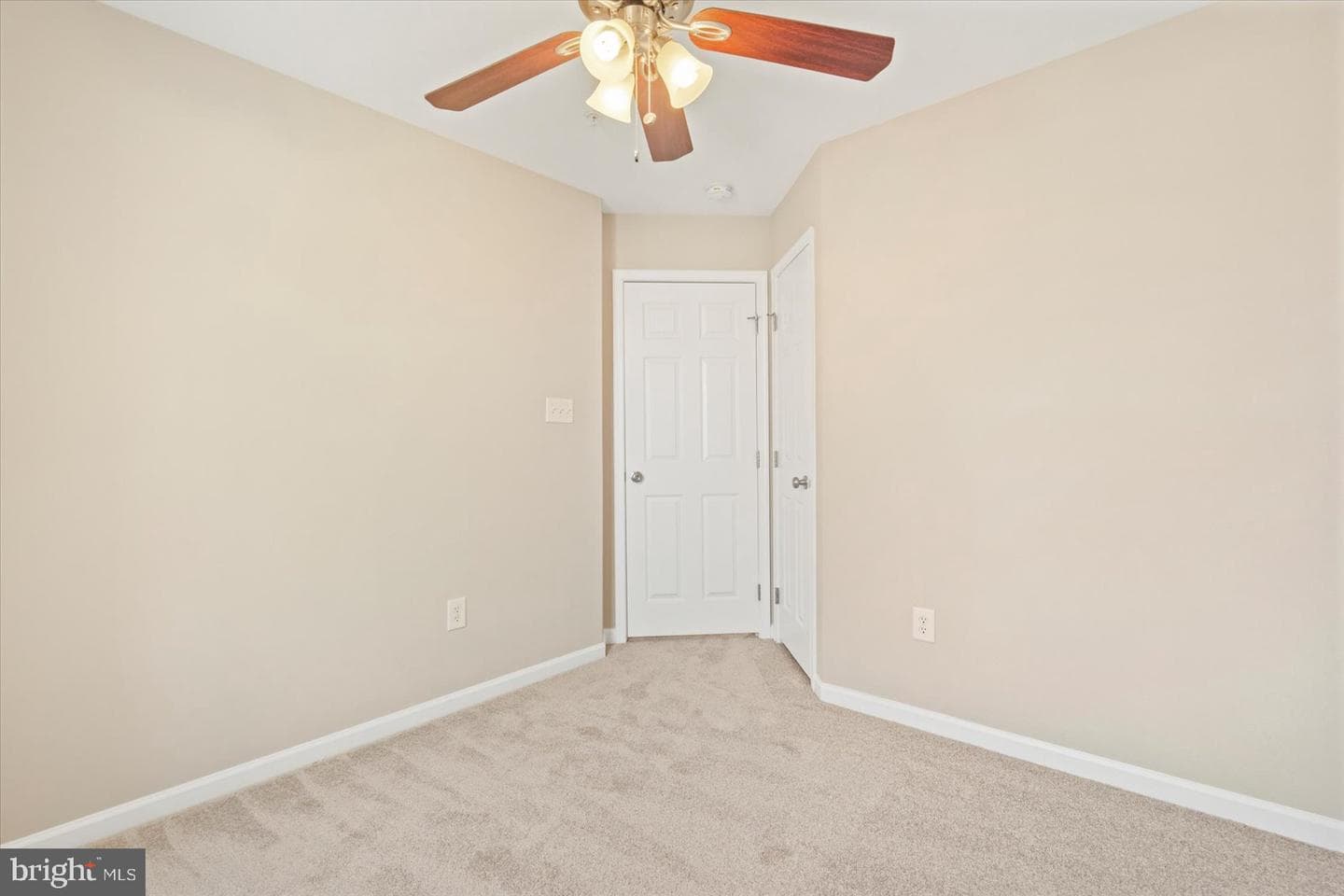7260 Mockingbird Circle photo 64