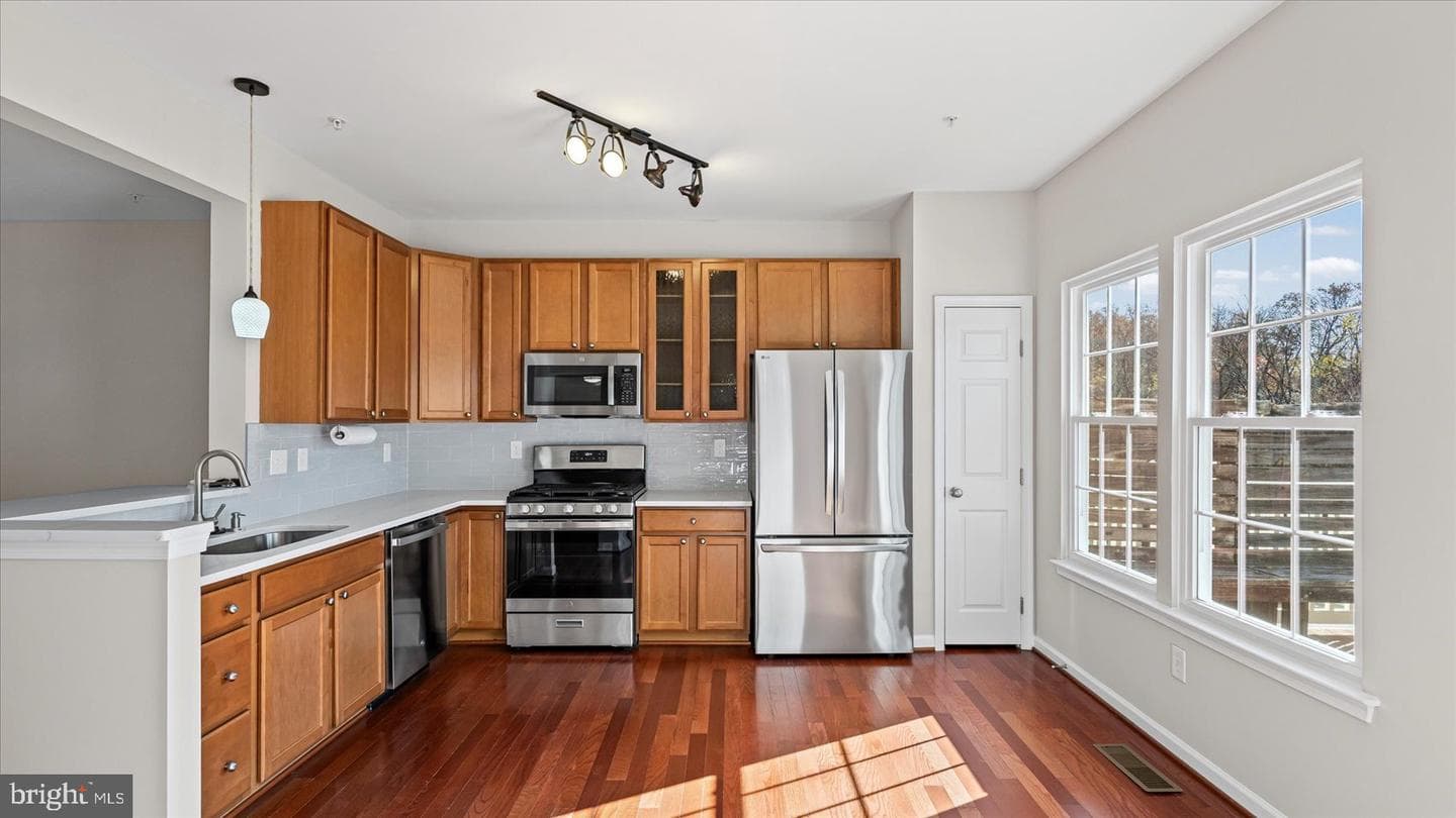 7260 Mockingbird Circle photo 8