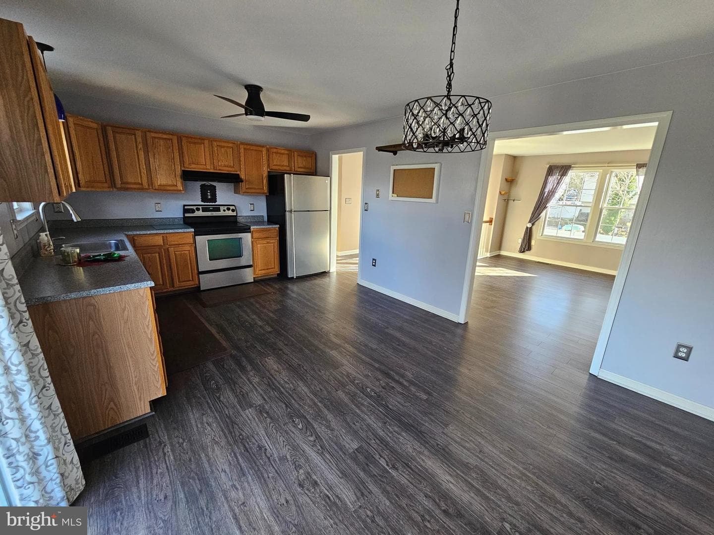 224 Maple Avenue photo 11