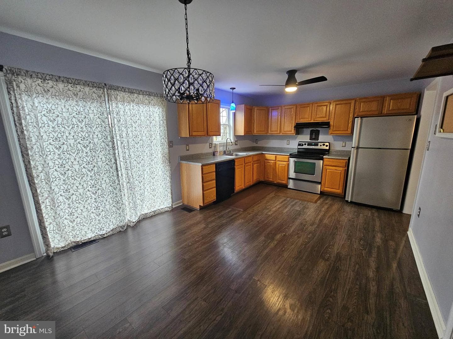 224 Maple Avenue photo 12