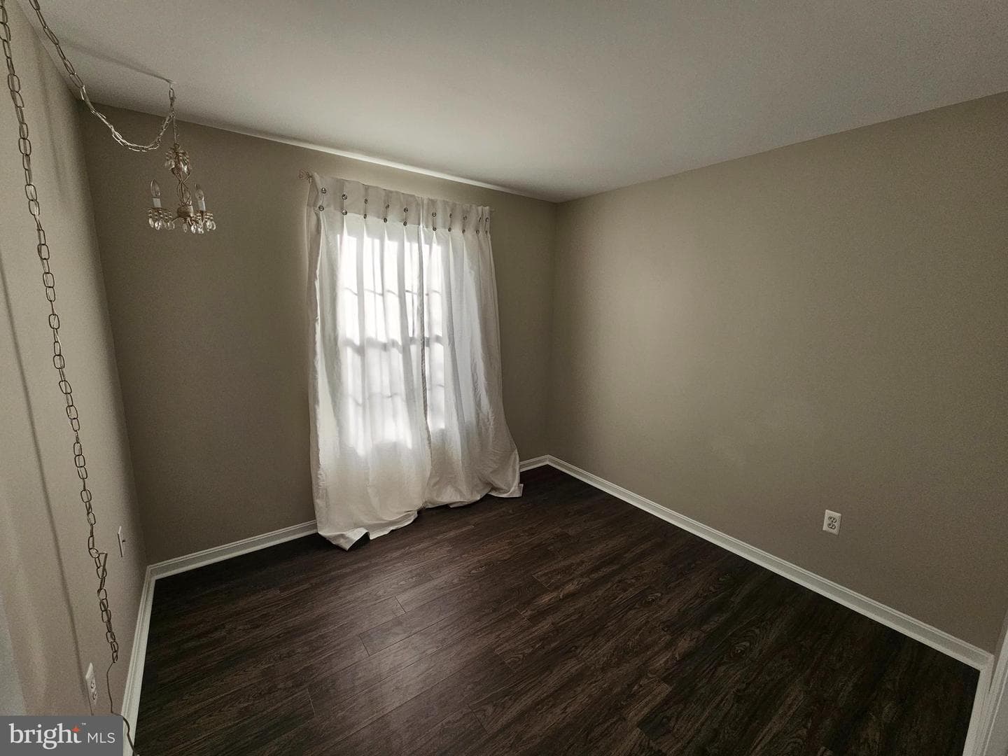 224 Maple Avenue photo 17