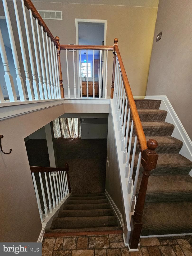 224 Maple Avenue photo 3