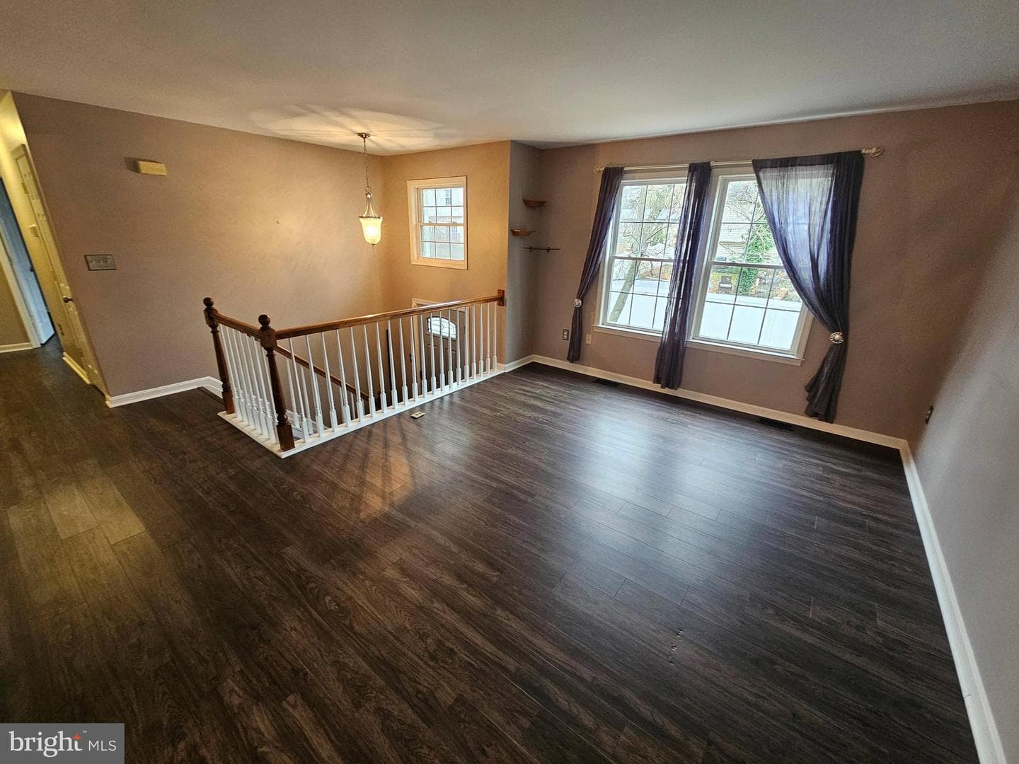 224 Maple Avenue photo 5