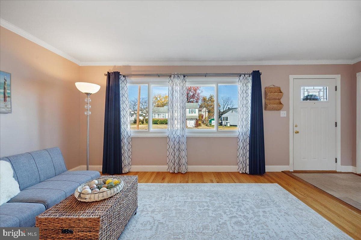 710 James Road photo 4