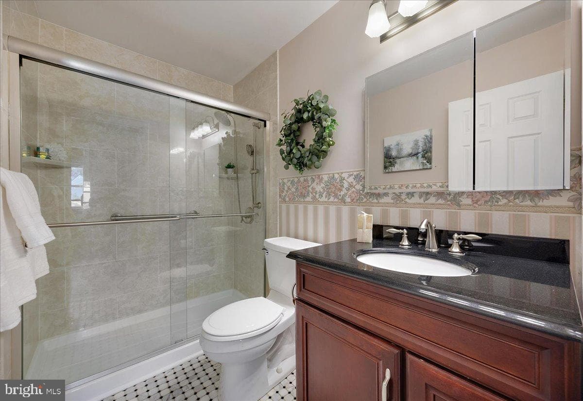 710 James Road photo 7
