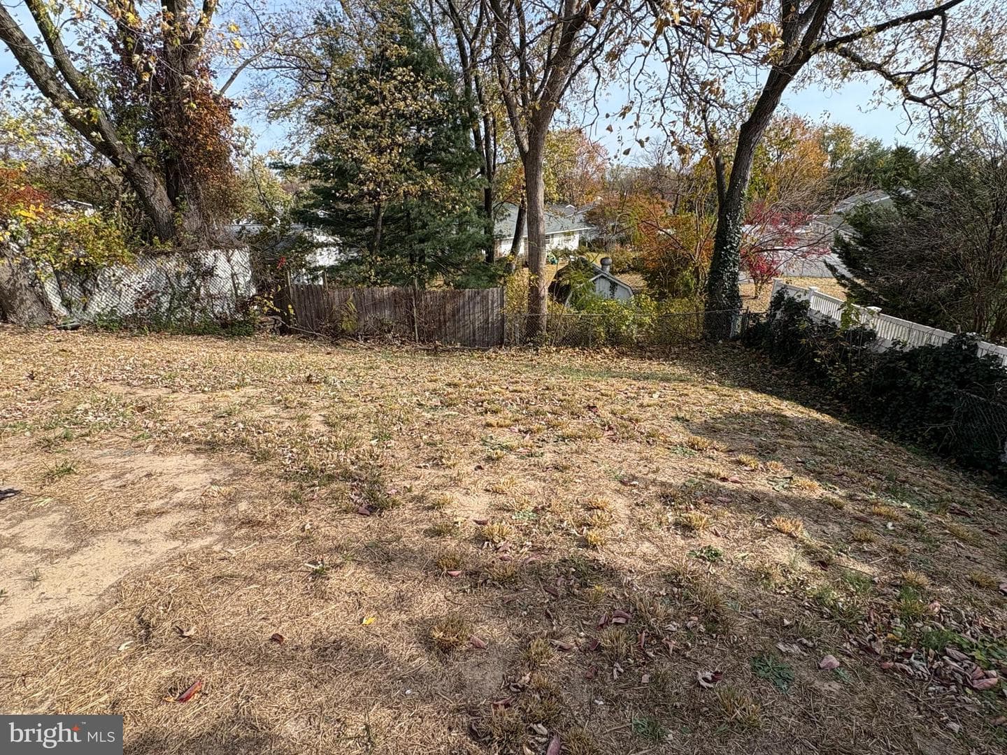 7907 Chalice Road photo 32