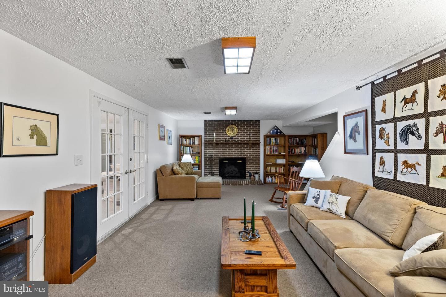 565 Wayward Dr photo 11