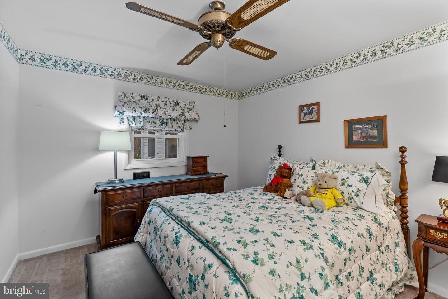 565 Wayward Dr photo 9