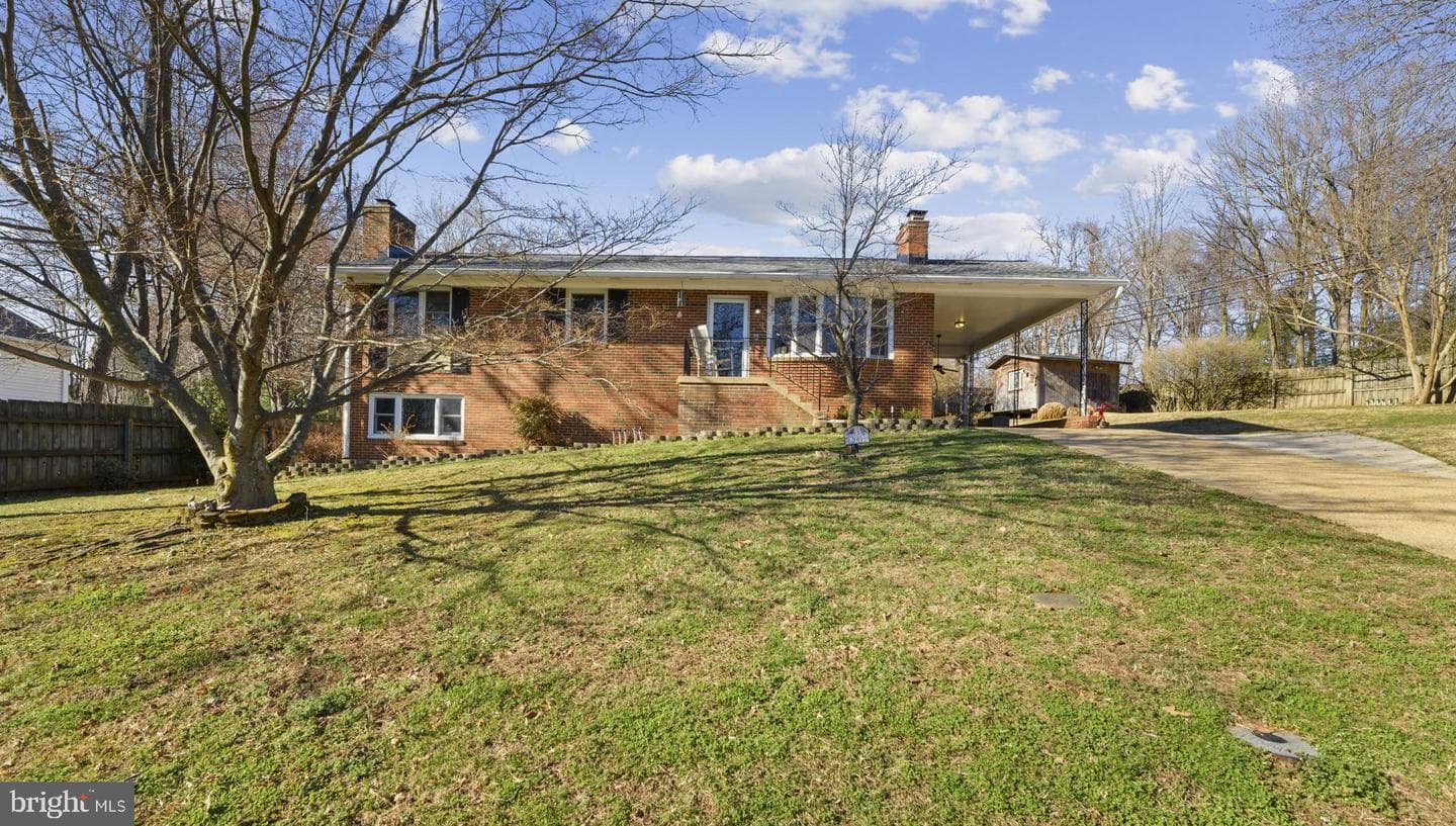 2019 Valley Road photo 1