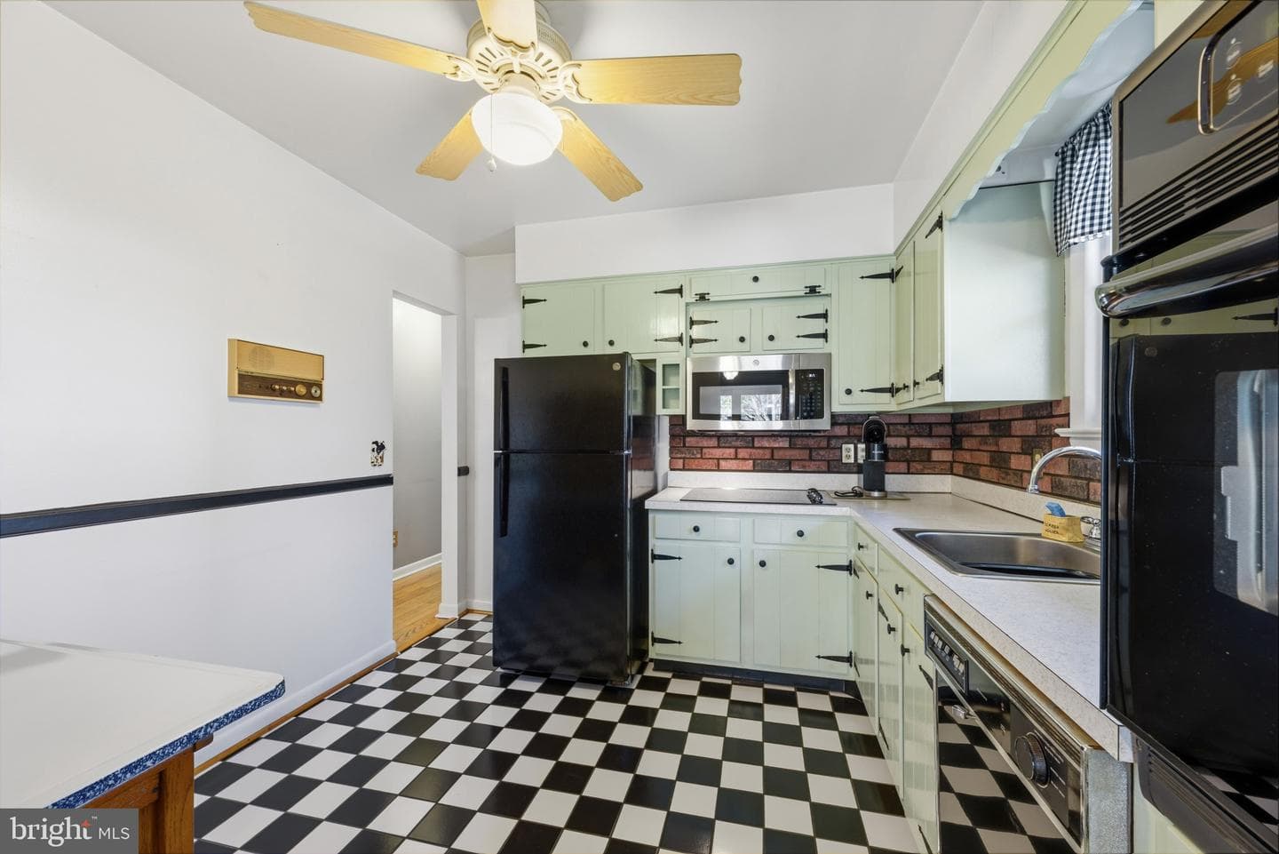 2019 Valley Road photo 10