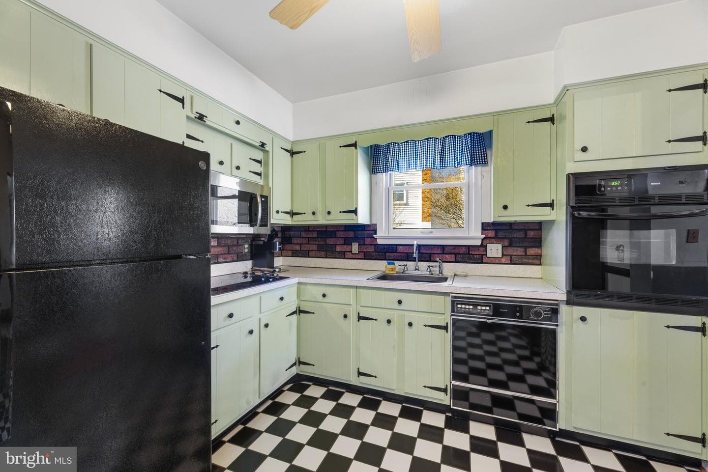 2019 Valley Road photo 11