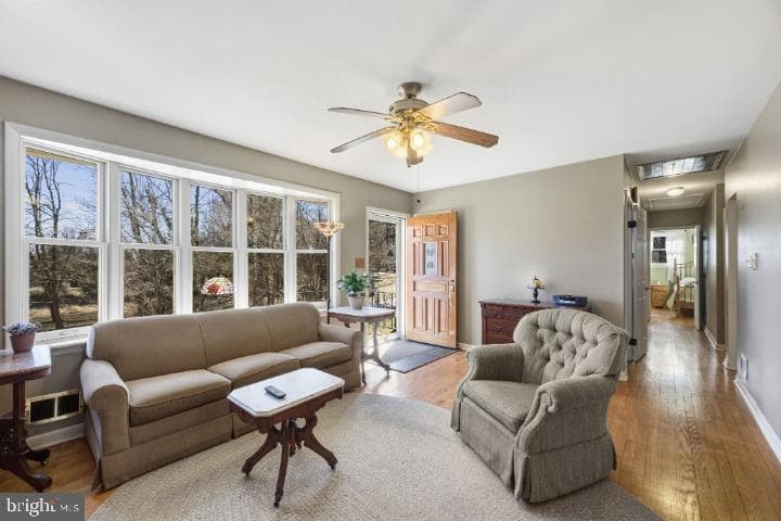 2019 Valley Road photo 3