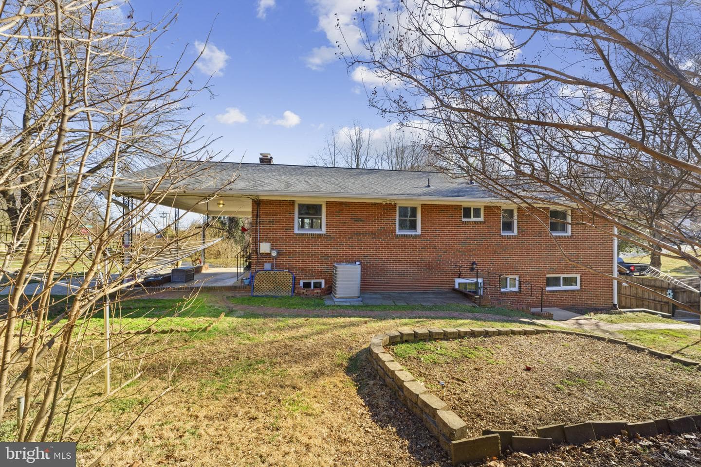 2019 Valley Road photo 37