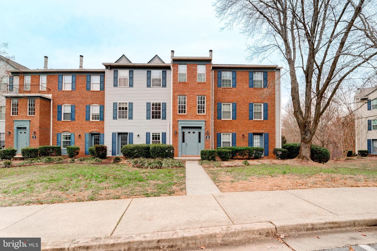 618 Newbridge Court #3-618 photo 4