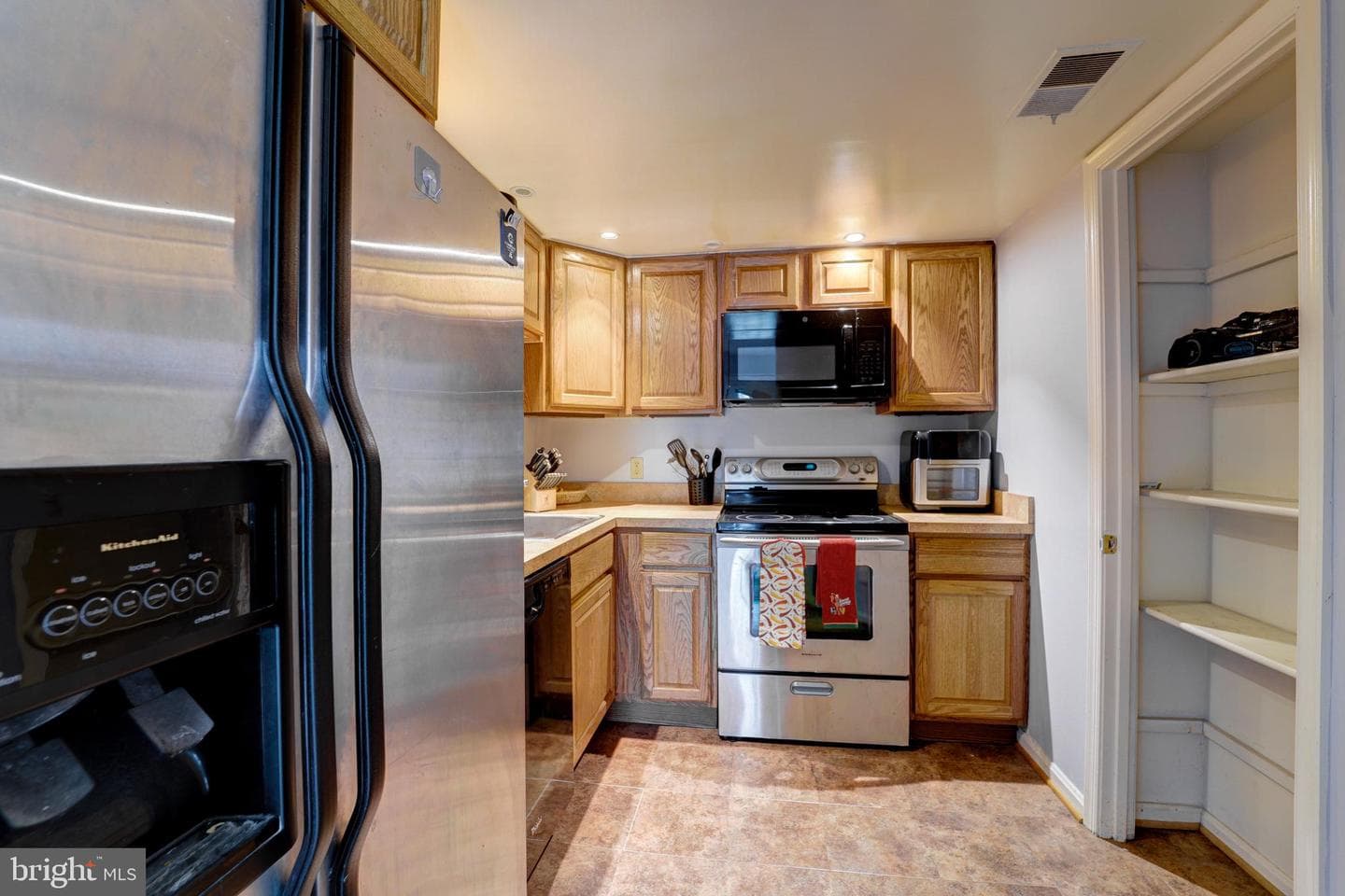 618 Newbridge Court #3-618 photo 7