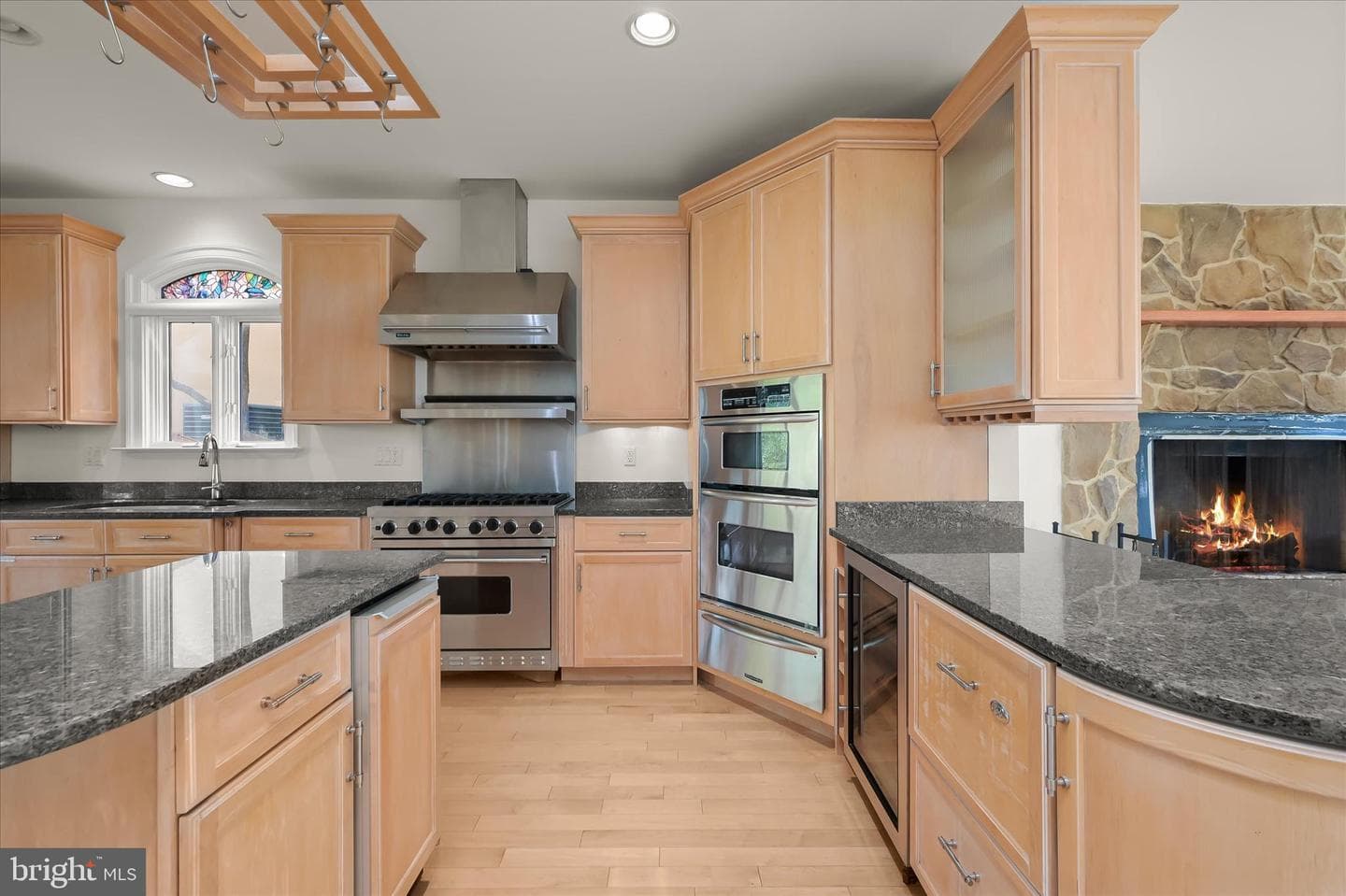 2113 Lake Drive photo 11